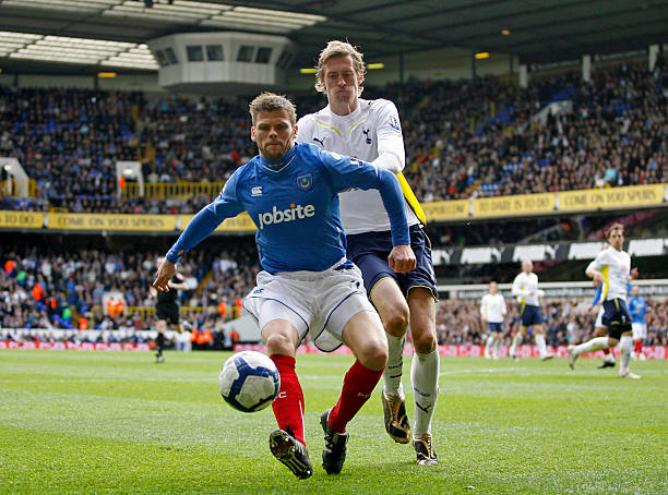 占据了举足 占据了举足