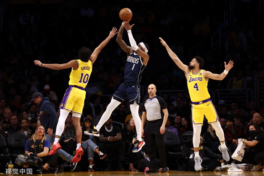 整体氛围上 整体氛围上